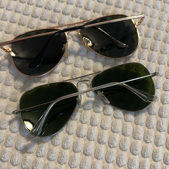 2 Ray bans - Picture 2 of 2